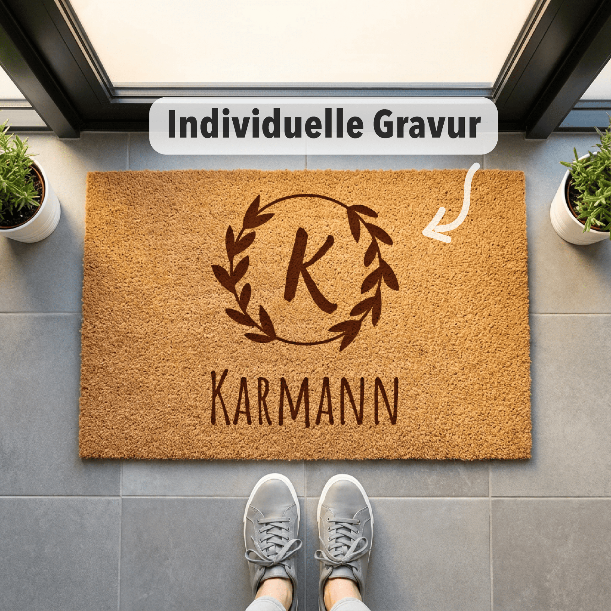 Personalisierte Fußmatte mit Namen | Buchstabe Familienname | Fußmatte aus Kokos & individueller Gravur | Geschenk Hochzeit Valentinstag - Surprisely 