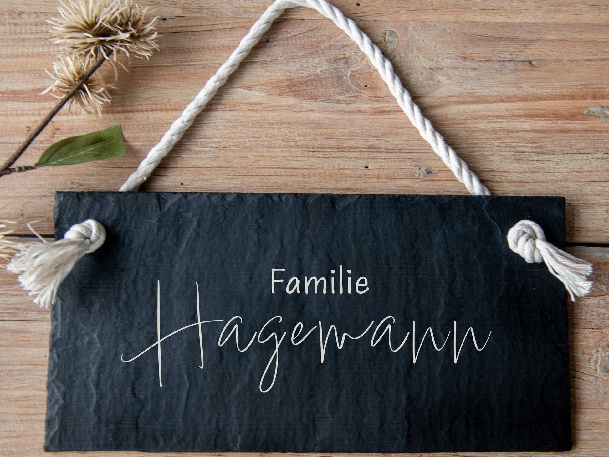 Türschild Schiefer Familie mit Kordel, personalisiertes Türschild, Schieferschild, Hochzeitsgeschenk, 30 x 15 cm - Surprisely 
